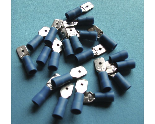 Meerdere kabelschoenen met platte stekkerhulzen