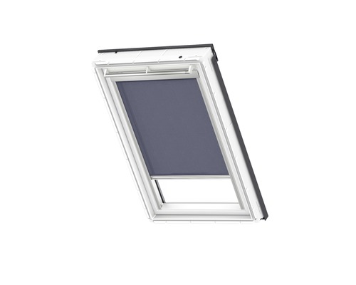 Dakvenster met verduisterend rolgordijn