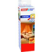 Tesa Insect Stop Comfort insectenhor verpakking met toepassingsvoorbeeld in de slaapkamer