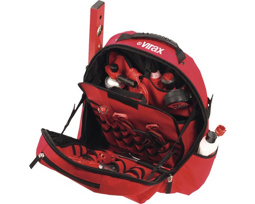 Open rode Virax gereedschapsrugzak gevuld met gereedschap zoals een waterpas, brander, meetlint en ander gereedschap