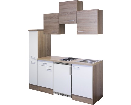 Inbouwkeuken met spoelbak, kookplaat, koelkast en hangkasten