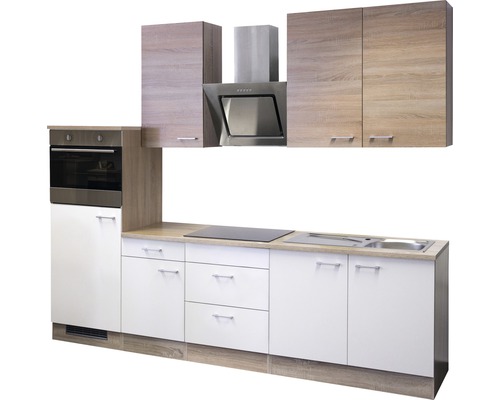 Keuken met spoelbak, kookplaat, oven en afzuigkap