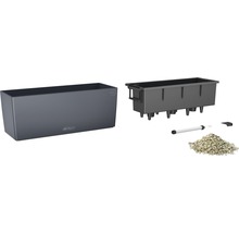 Grijze plantenbak met irrigatiesysteem en accessoires