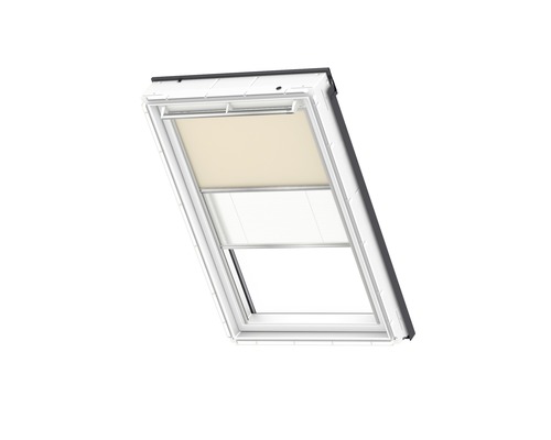 Dakvenster met jaloezie en rolgordijn