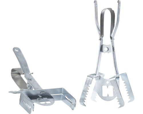 Twee metalen muizenvallen