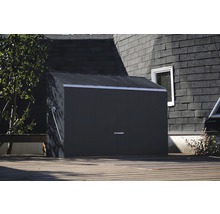 Metalen tuinkast voor een huis