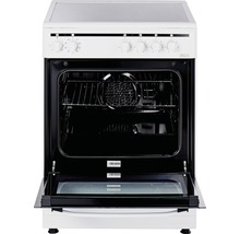 Wit elektrisch fornuis met open ovendeur.