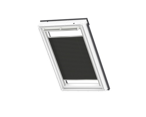 Dakvenster met verduisterend plisségordijn