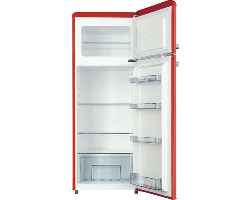 Geopende rode koelkast met interne compartimenten