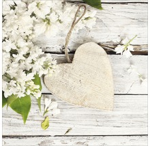Decoratief houten hart met koord en sering op houten ondergrond