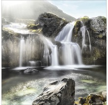 Landschap met waterval en rotsen