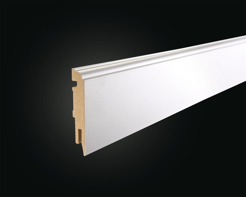 Plint van houtmateriaal