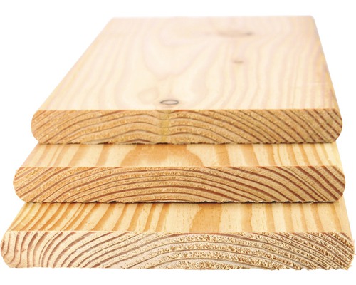 Stapel van drie ruwe houten planken