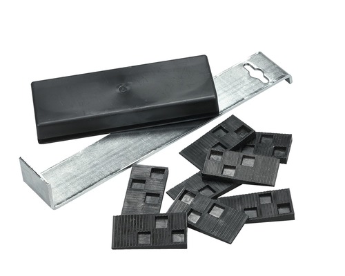 Klossen met montage-ijzer en afdekking