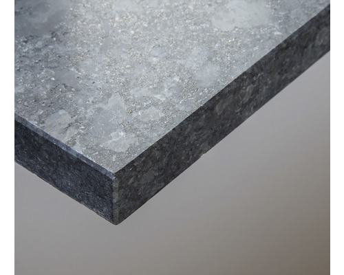 Detailopname van een werkblad met een steenachtig oppervlak