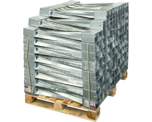 Pallet met gegalvaniseerde paalhouders