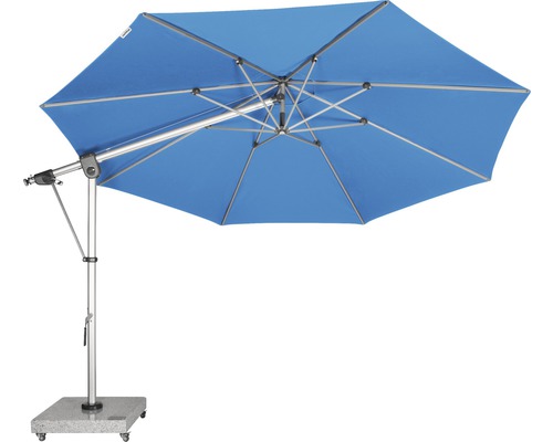 Blauwe zweefparasol met grijze standaard en stenen tegelvoet