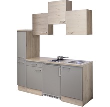 Compacte kitchenette met spoelbak, kookplaat, bovenkasten en opbergruimte