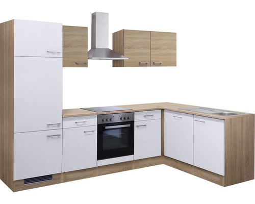 Moderne keuken met witte fronten, werkblad met houtlook, fornuis en afzuigkap