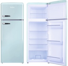 Retro koel-vriescombinatie met geopende deur