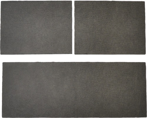 Drie donkere stukken anti-worteldoek in verschillende formaten.