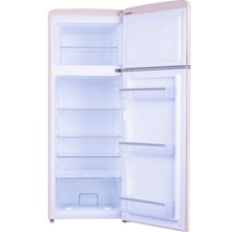 Geopende vrijstaande koel-vriescombinatie met planken