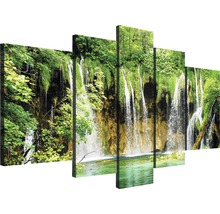 Meerdelige wanddecoratie met waterval en begroeiing