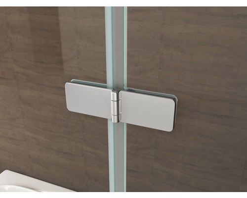 Detailopname van een metalen douchecabinebeslag