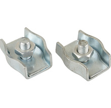 Twee steigerkoppelingen met schroef en moer