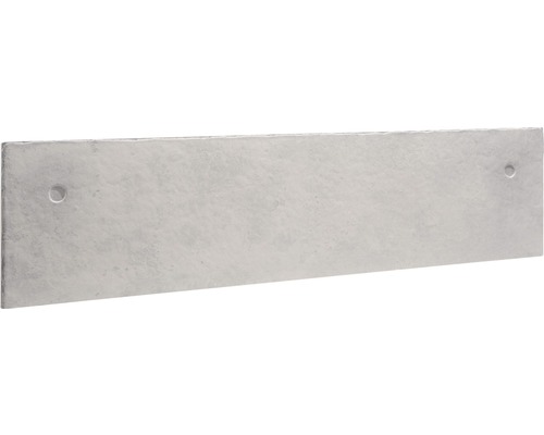 Rechthoekige stenen plaat met twee gaten