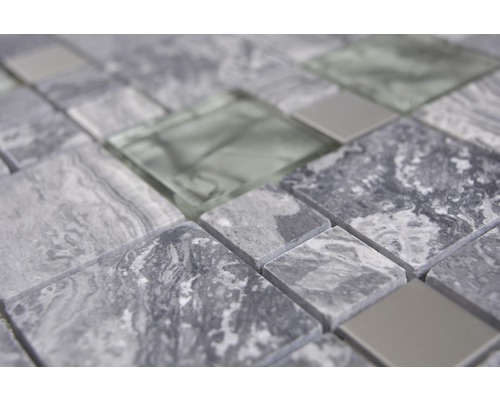 Close-up van mozaïektegels van glas en steen