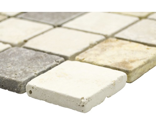 Close-up van vierkante natuursteen mozaïektegels