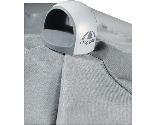Doppler Logo op een beschermhoes voor parasols