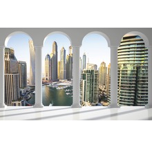 Fotobehang met uitzicht op de skyline door een witte zuilenconstructie