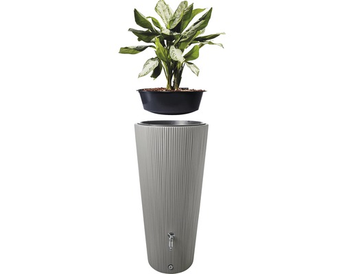 Regenton met planteninzet en kraan voor de tuin