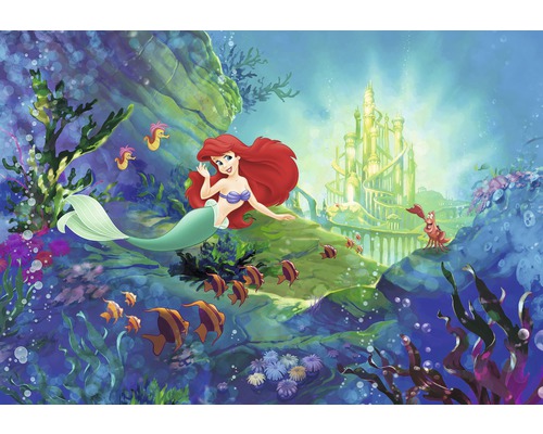 KOMAR Fotobehang papier 8-4021 Disney Edition 4 Ariel's Castle 368x254 cm Illustratie van Ariël de kleine zeemeermin, onderwaterwereld en kasteel
