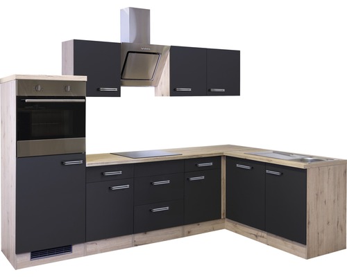 Inbouwkeuken met kasten, spoelbak, kookplaat, afzuigkap en oven