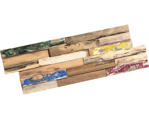 Houten bekleding van gerecycled oud hout met kleuraccenten