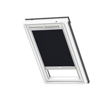 Dakvenster met verduisteringsgordijn