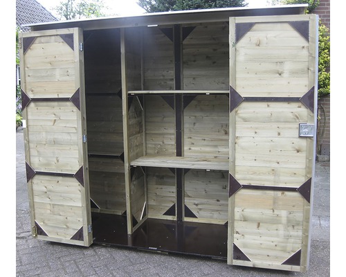 Open houten gereedschapsschuur met planken voor tu opslag