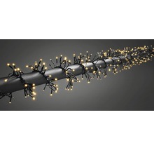 Decoratieve lichtslinger met kleine lichtjes op een stang