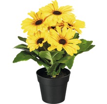 Gele kunstbloemen in pot als decoratie