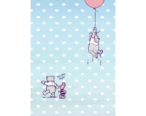 SUNNY DECOR Fotobehang papier SD4025 Disney Winnie the Pooh Piglet 184x254 cm Illustratie van Winnie de Poeh, Knorretje en een ballon op een lichte achtergrond