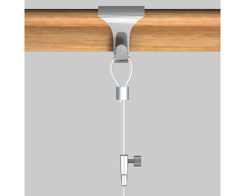 Foto ophangsysteem aan een houten lat