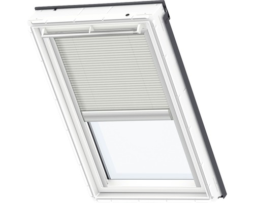 Dakvenster met plisségordijn zonwering