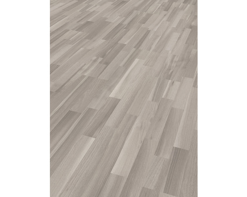 Lichte houten vloer binnenshuis