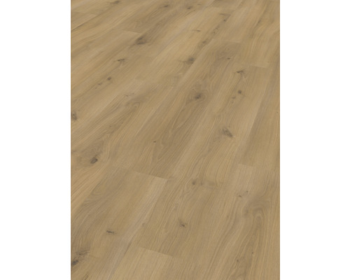 Gelegde laminaatvloer in houtlook.