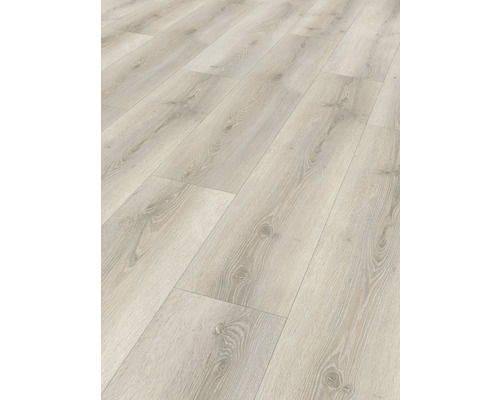 Lichte laminaatvloer met houtlook.