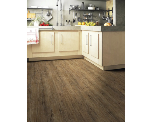 Keukenscène met houten vloer
