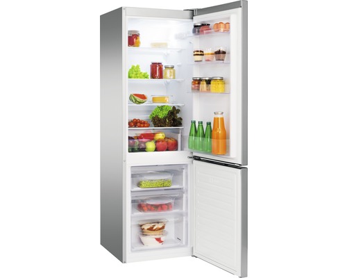 Geopende koelkast gevuld met voedsel